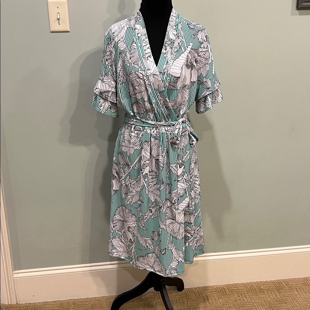 Liz Claiborne Green and White Dress